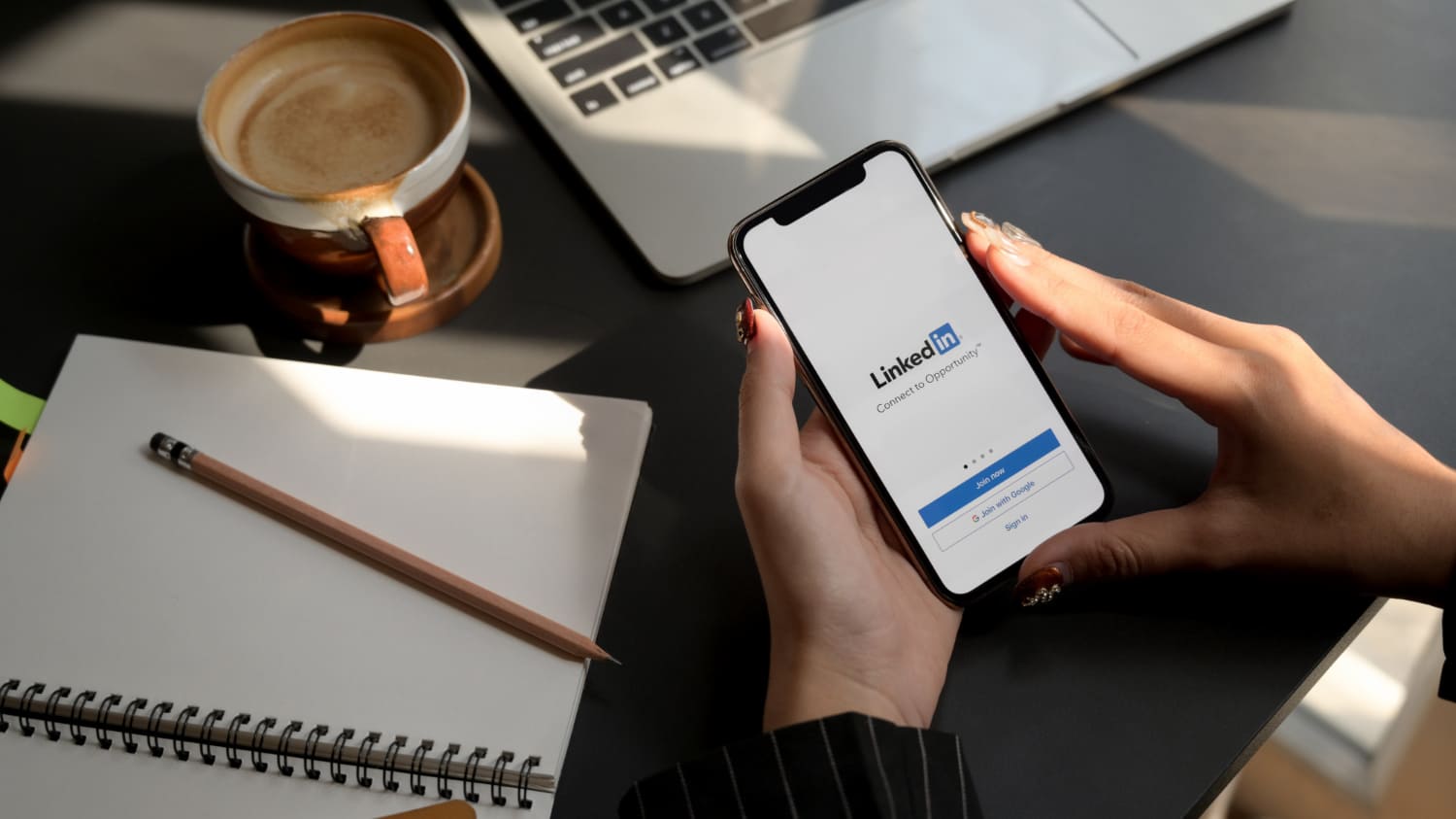 jak prowadzić konto firmowe linkedin